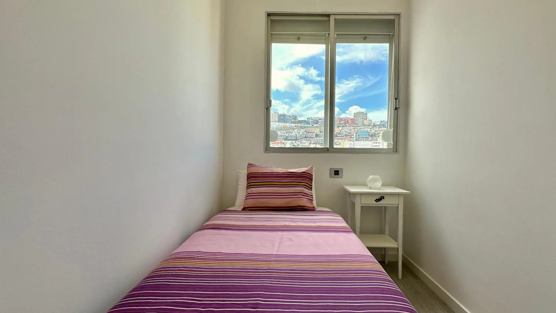 Hostiguest Coliving Leon Y Castillo 라스팔마스